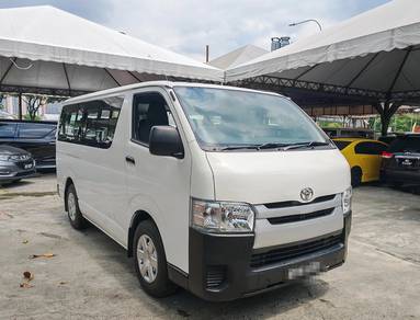 Toyota HIACE 2.5 FACELIFT (M)
