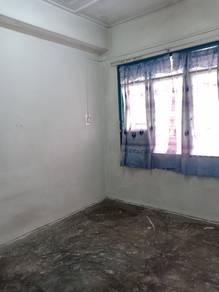 2 bedrooms Flat @ Jalan Camar, TAMAN PERLING (High Floor, Unfurnished)