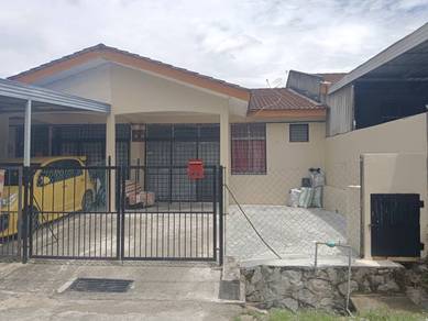 Teres Setingkat Taman Sendayan Indah