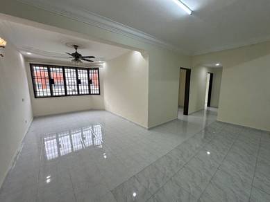 Sri Putra Apartment