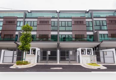 F.H 100%LOAN n N.BUMI 3.5STOREY VILLA DOMUS TMN INDAH GEMILANG GOMBAK