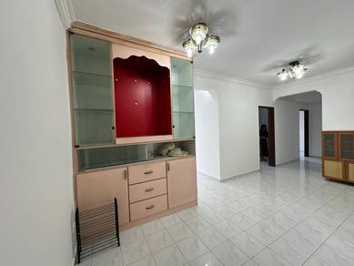 Sri Putra Apartment
