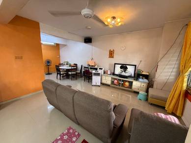 Taman Universiti_ 2 Storey Terrace_ Intermediate Lot_ Renovated Unit