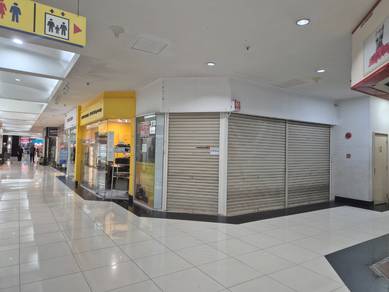 Shop lot at Amcorp Mall located in Petaling Jaya, Seksyen 52