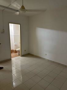 Below Market Price High Floor 3-bedroom unit