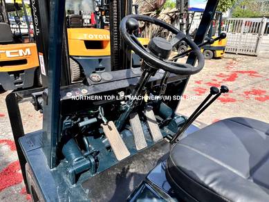 JAPAN Direct Import TOYOTA 2.5 ton DIESEL FORKLIFT