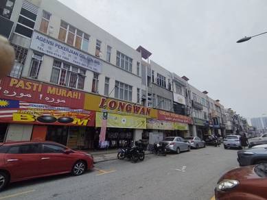 3 Storey Shop Lot, Jalan Ushawan 7, Sri Rampai Business Park for SALE
