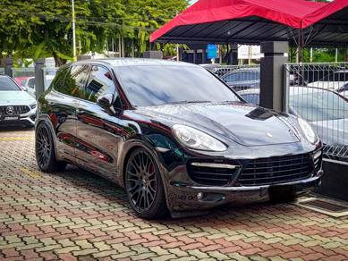 Porsche CAYENNE 4.8 TURBO 958 (A)