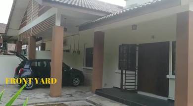 Semi-Detached House Single Storey - For Sale