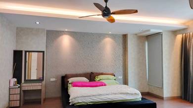 Fully Renovated Double Storey Super link Bandar Bukit Tinggi 2 Gated