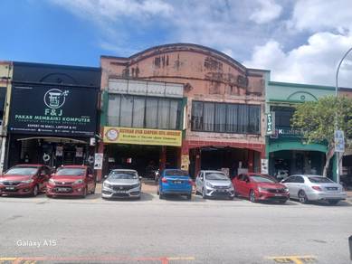 Jalan Kristal , Seksyen 7 , Shah Alam