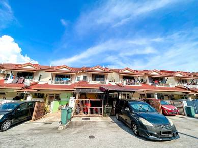 Bayu Parkville Townhouse upper floor, Balakong,  Seri Kembangan