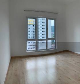 Holmes partly with kitchen cabinet, high floor, view to offer, cheras