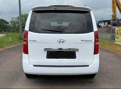 Hyundai GRAND STAREX 2.5 EXECUTIVE PLUS