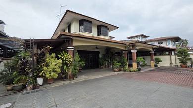 Taman Golf Double Storey Bungalow near Tiger Lane Ipoh