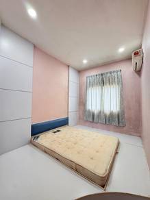 Sri Putra Apartment