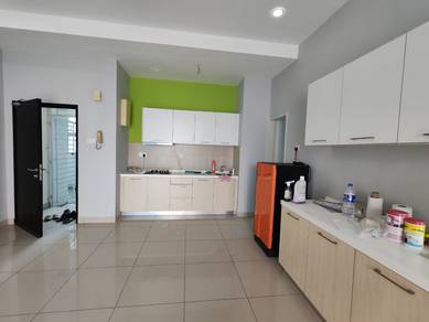nusa duta D'RICH SUITES near tuas high floor freehold good condition