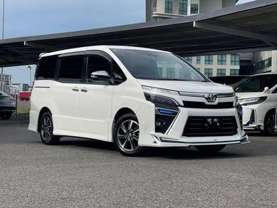 TOYOTA VOXY 2.0L ZS KIRAMEKi II JUST ARRIVE DEAL !