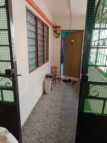Pangsapuri Baiduri Corner Lot with Kitchen Cabinet