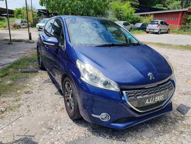 Peugeot 208 1.6 VTi ALLURE (A)