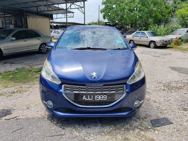 Peugeot 208 1.6 VTi ALLURE (A)