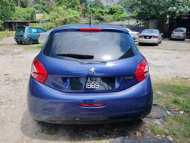 Peugeot 208 1.6 VTi ALLURE (A)