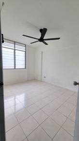 Green Garden, With Kitchen Cabinet, 1 Car Park