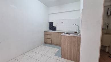 Green Garden, With Kitchen Cabinet, 1 Car Park