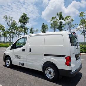 Van Panel Angkat Barang Hiace 2.5 (M)