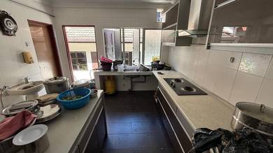 Taman universiti indah 2sty terrace house seri kembangan
