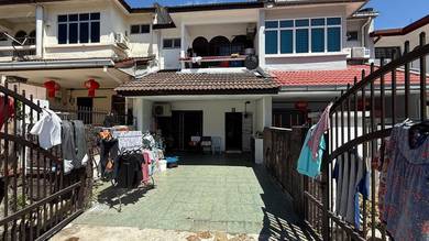 Taman universiti indah 2sty terrace house seri kembangan