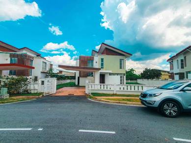 BELOW MARKET Double Storey Bungalow Bandar Baru Enstek, Nilai