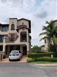 SPACIOUS 3 Storey Superlink Diamond Residence, Semenyih