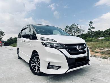 Nissan SERENA 2.0 S-HYBRD PREMIUM HGHWY STAR