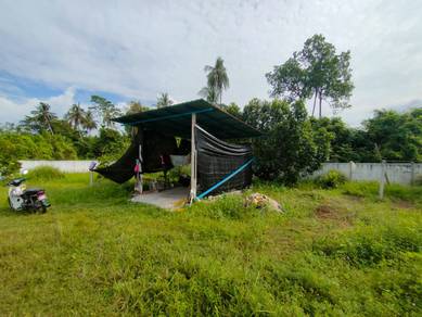 10k sf Square Flat Land Balik Pulau With Wall Fencing Gate Access Road