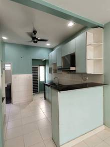 Bandar Bukit raja( Ellis) non flooded kitchen cabinets aircond heater