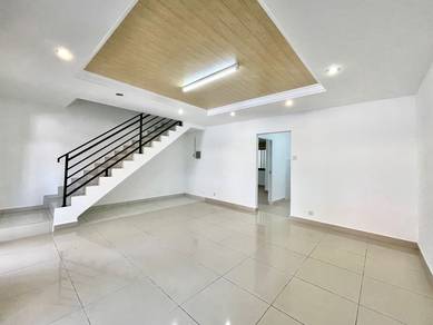 Sunway Tunas bu 2000 sf Renovated Bayan Baru  /Free Hold