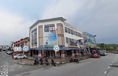 CORNER! Ground floor, Saujana Utama, Sungai Buloh [Good crowd area]