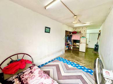 Rumah Pangsa Kayu Ara