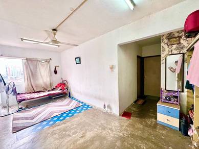 Rumah Pangsa Kayu Ara