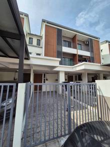 Elegan Residensi 1.5 Townhouse, Tmn Putra Perdana Puchong for Rent