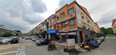 Hot Cake [ Kepong Laman Rimbunan End lot ] Gf Shop for rent !