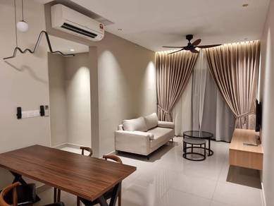 M Luna 700sf Exclusive & Beautiful Unit