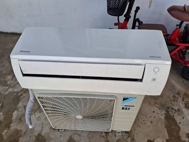 Daikin Deluxe Inverter 1.5hp