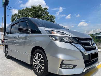 Nissan SERENA 2.0 S-HYBRID PREMIUM HIGHWAY STAR