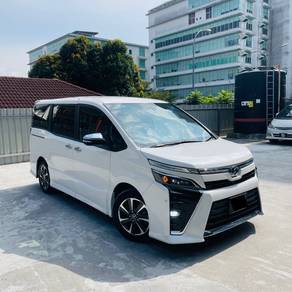 Toyota VOXY 2.0 ZS KIRAMEKI (A)