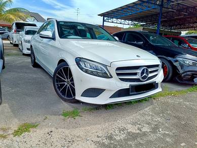 Mercedes Benz C200 1.5 AVANTGARDE (CKD) (A)