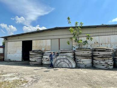 Land with 2 store/warehouse for rent at Batu 12 Cheras/Kajang