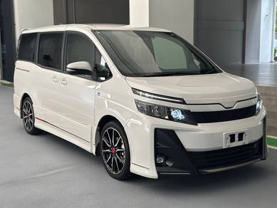 Toyota VOXY GR SPORT 2.0
