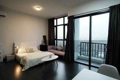 28 blvd fully studio unit have 2 parking, key on hand, view to offer